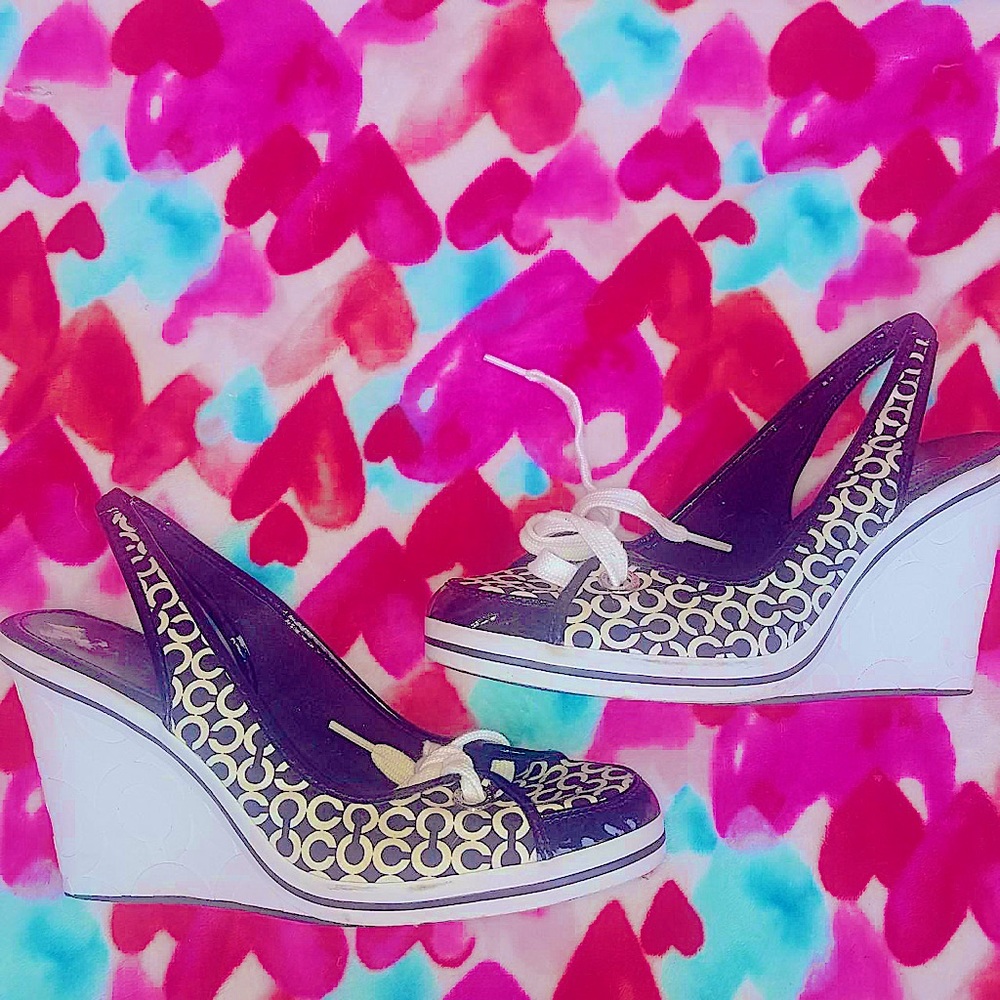 Monogram catch sling back wedges size 10